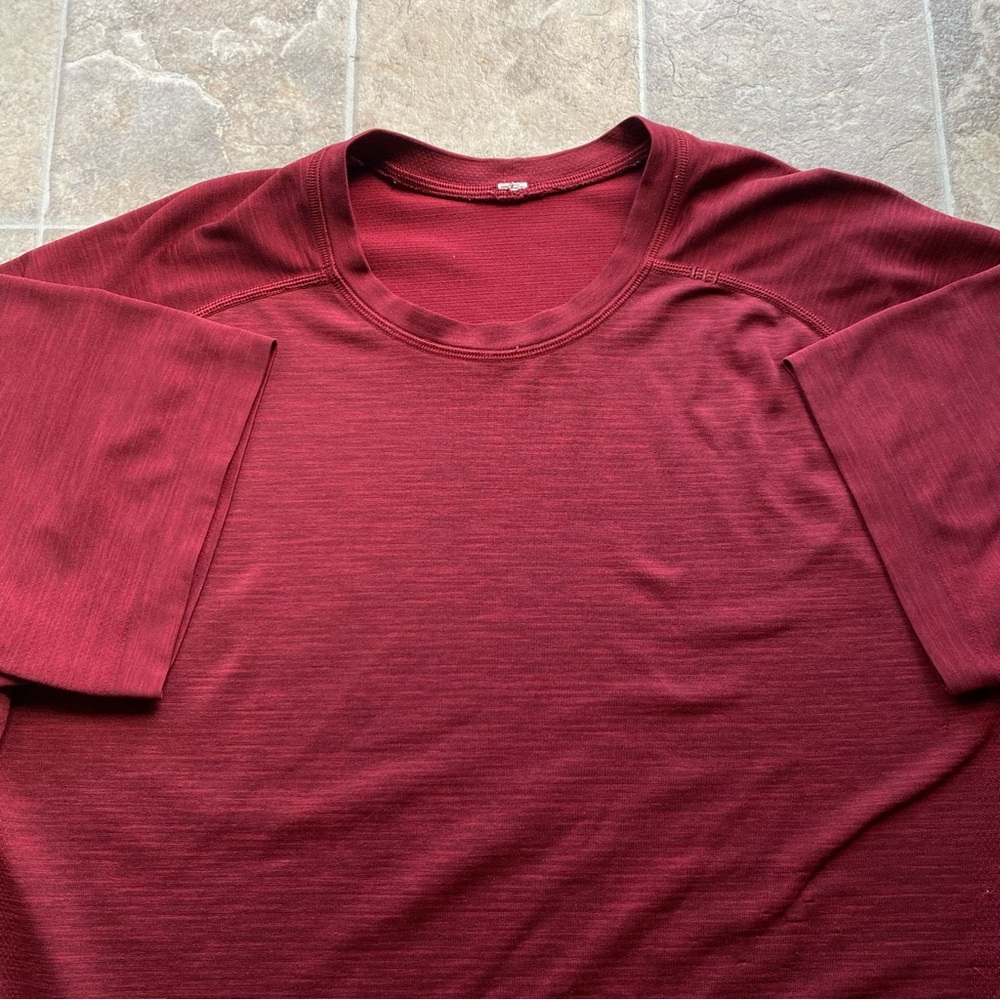 lululemon Metal Vent Tech  Short Sleeve Tee